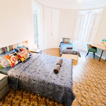 By Plaza Catalunya Rooms Barcelona Exterior foto